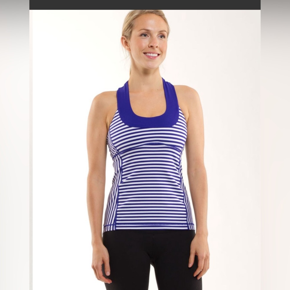 Lululemon Scoop Neck Tank
Pigment Blue White Narrow Bold Stripe / Pigment Blue